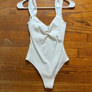 Le Lis size S white bodysuit